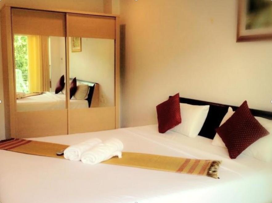 Hotel Baan Paan HHQ Esterno foto